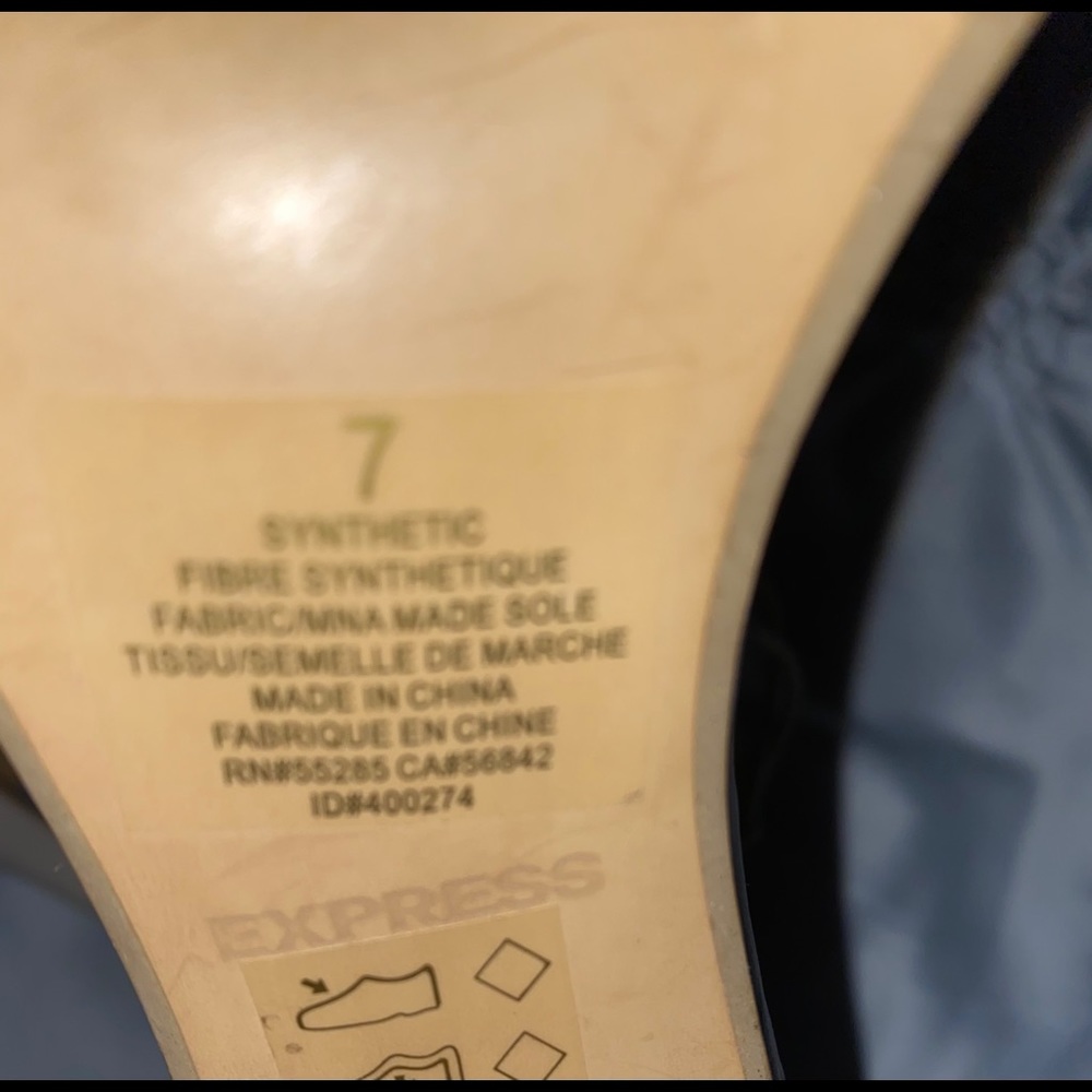 Nude Heels - Picture 3 of 3